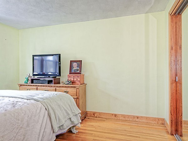 44 Kingston Road Waltham, MA 02451 - Photo 14 of 28 Gallery Image 14