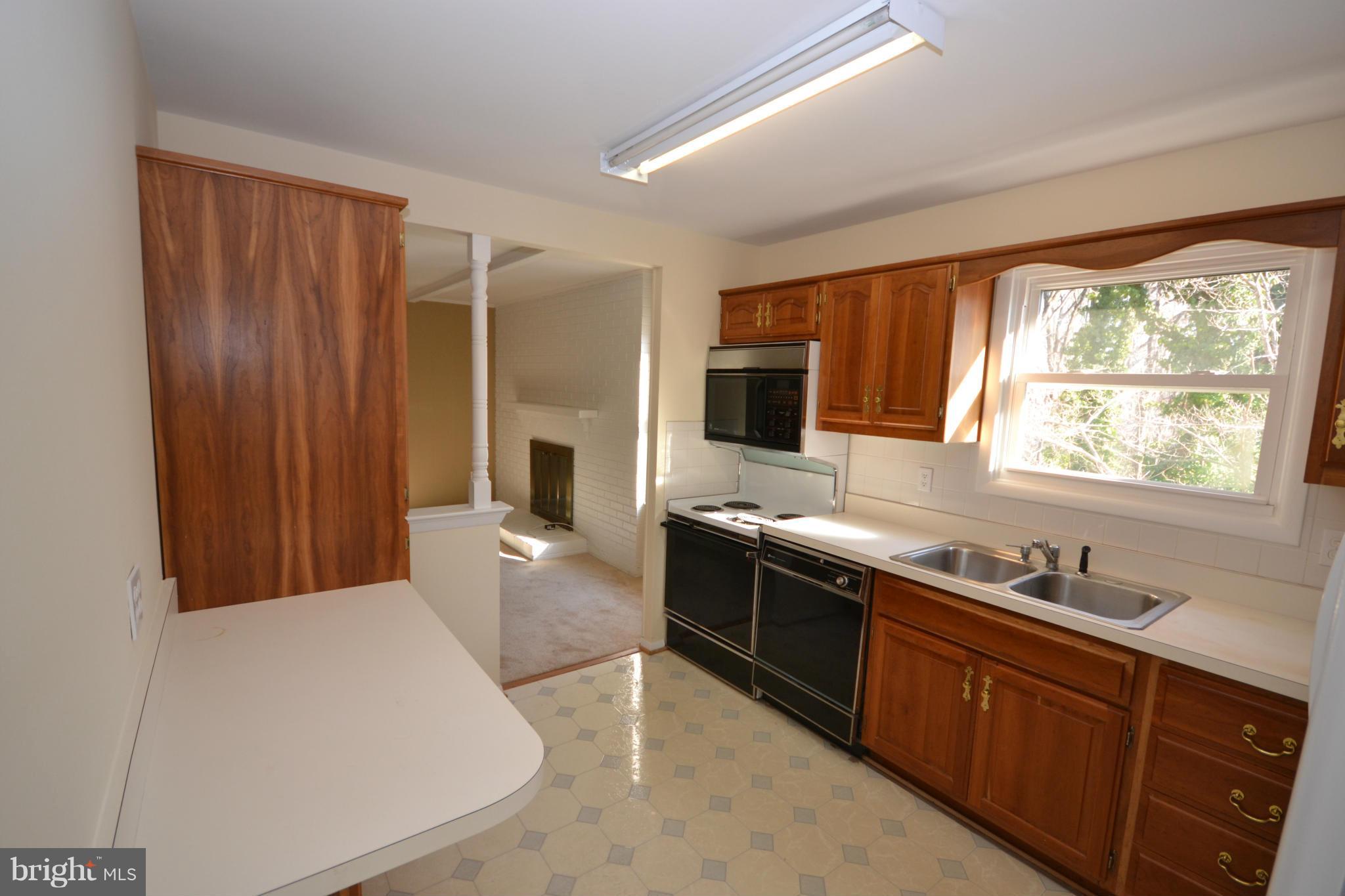 6513 Darwin Road Laurel, MD 20707 - Photo 8 of 24 Kitchen