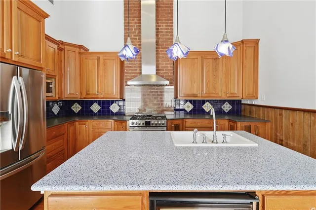 $1,100,000 | 1016 Fourth Street, New Orleans, LA 70130