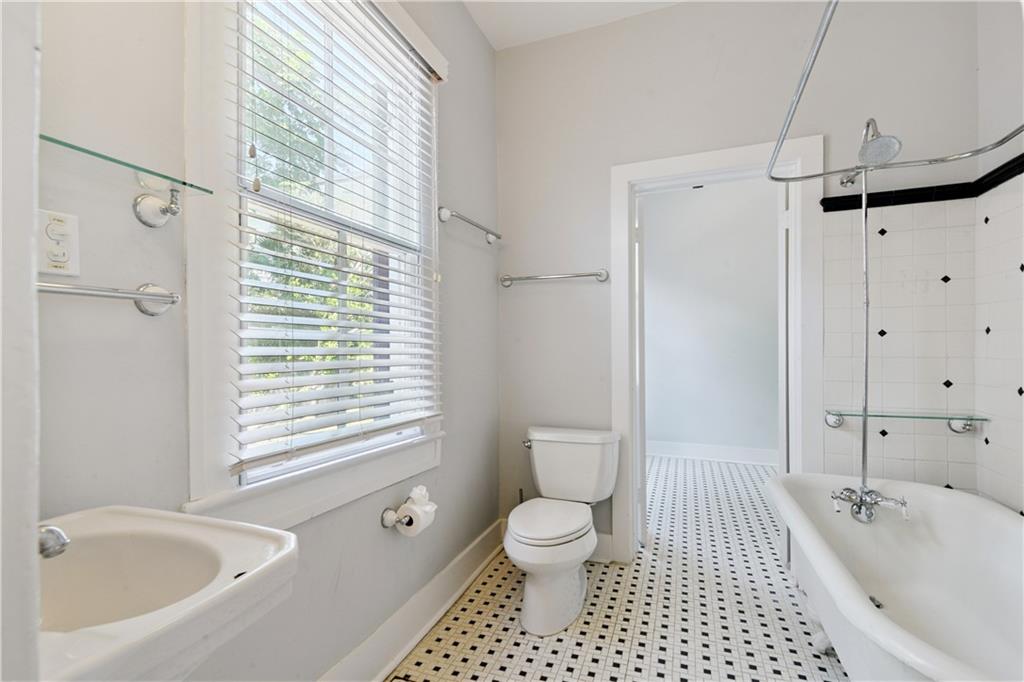 1016 Fourth Street New Orleans, LA 70130 - Photo 17 of 34