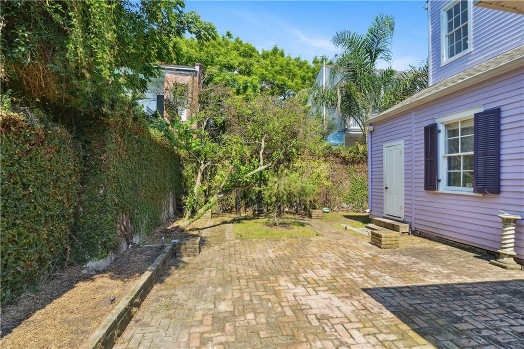 1016 Fourth Street New Orleans, LA 70130 - Photo 25 of 34