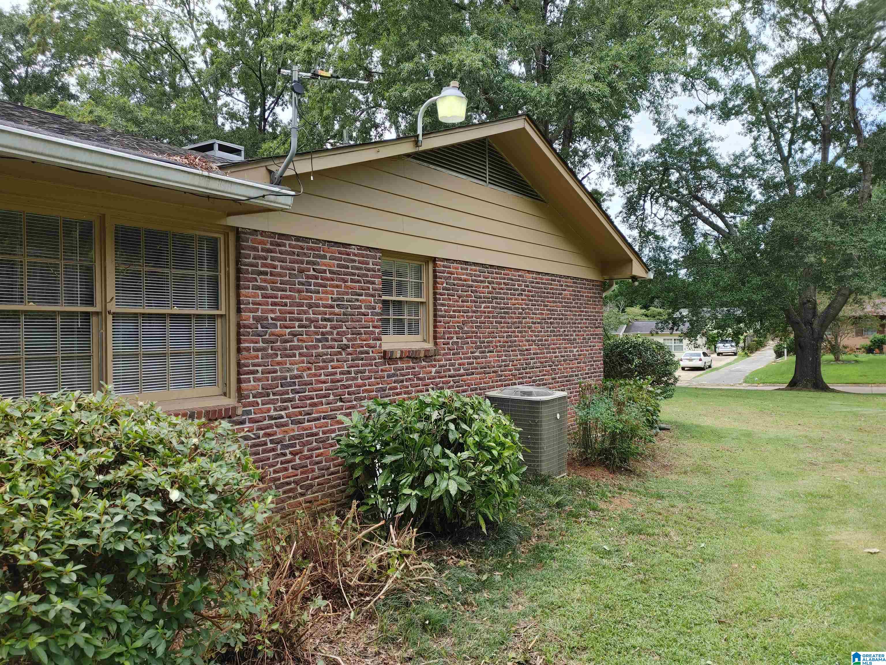 2404 Lake Terrace Road Sylacauga, AL 35150 - Photo 3 of 23