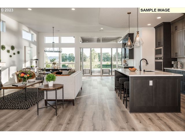 $809,000 | 2056 South River Road, Kelso, WA 98626