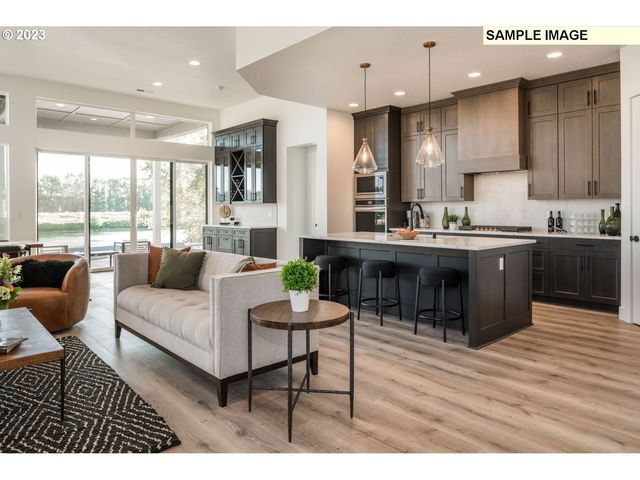 $809,000 | 2056 South River Road, Kelso, WA 98626