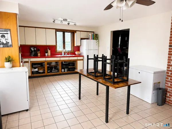 $330,000 | 404 Norwich Avenue, Norwich, CT 06380