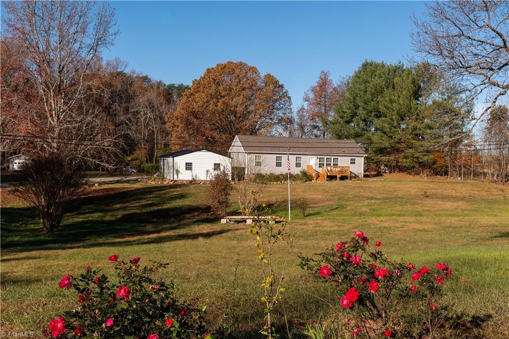 428 Sandy Cross Road Reidsville, NC 27320 - Photo 1 of 25