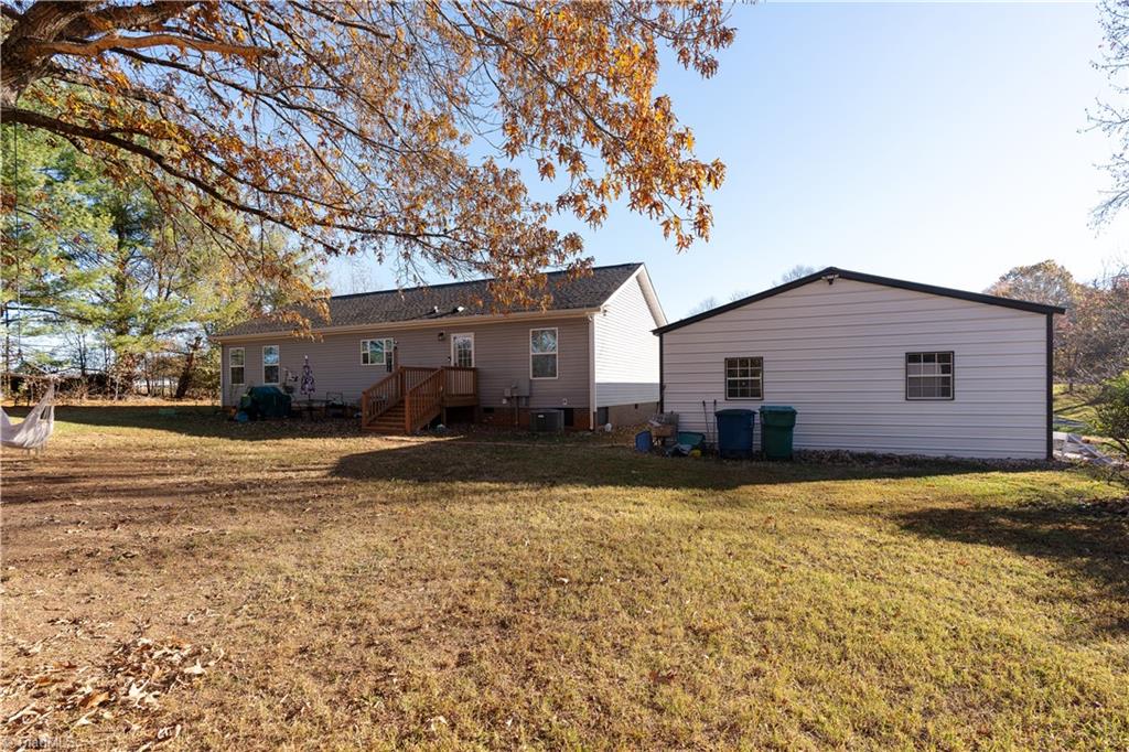 428 Sandy Cross Road Reidsville, NC 27320 - Photo 3 of 25