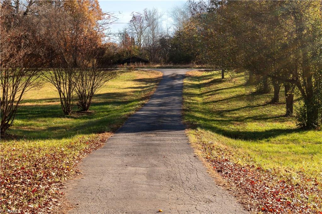 428 Sandy Cross Road Reidsville, NC 27320 - Photo 4 of 25