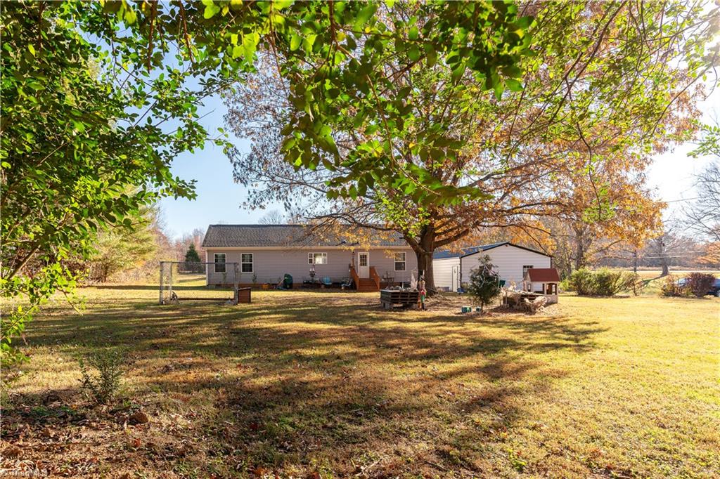 428 Sandy Cross Road Reidsville, NC 27320 - Photo 6 of 25