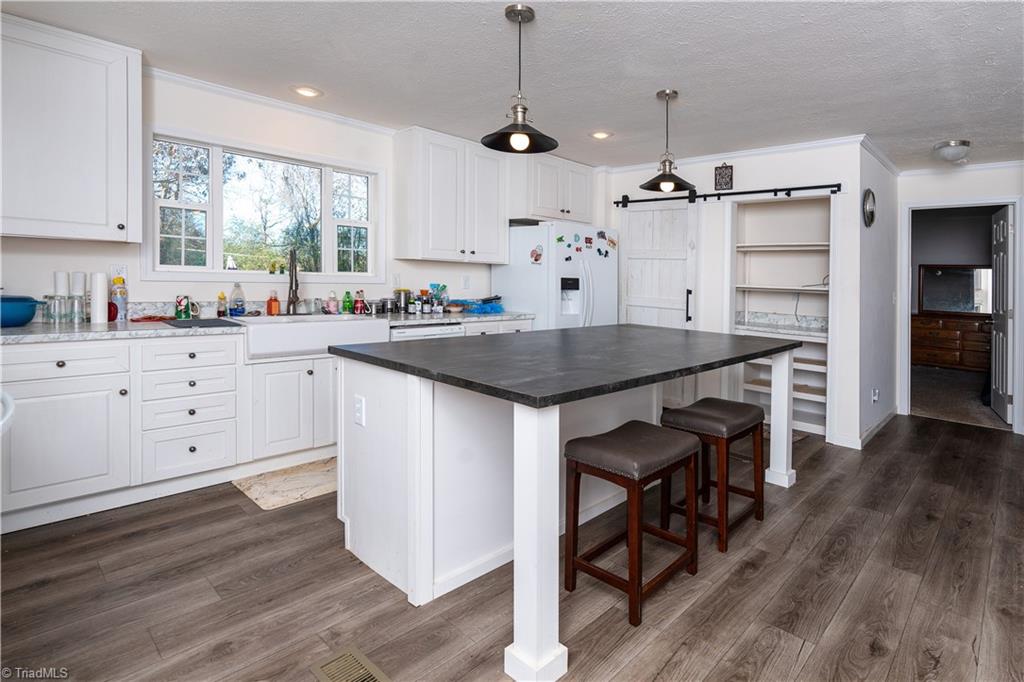 428 Sandy Cross Road Reidsville, NC 27320 - Photo 8 of 25