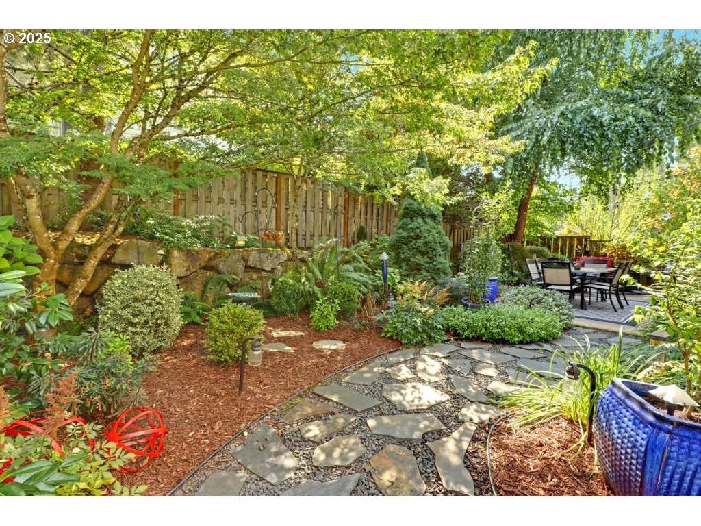 13922 Northwest Stonebridge Drive Portland, OR 97229 - Photo 32 of 33