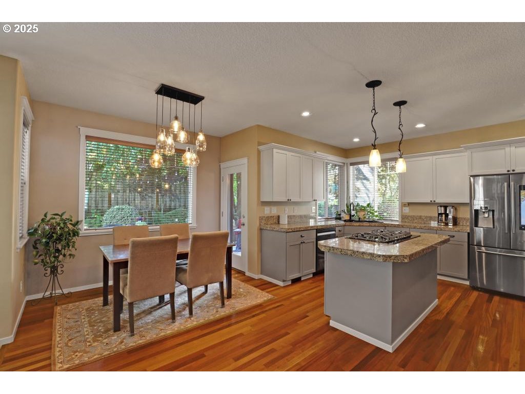 13922 Northwest Stonebridge Drive Portland, OR 97229 - Photo 8 of 33