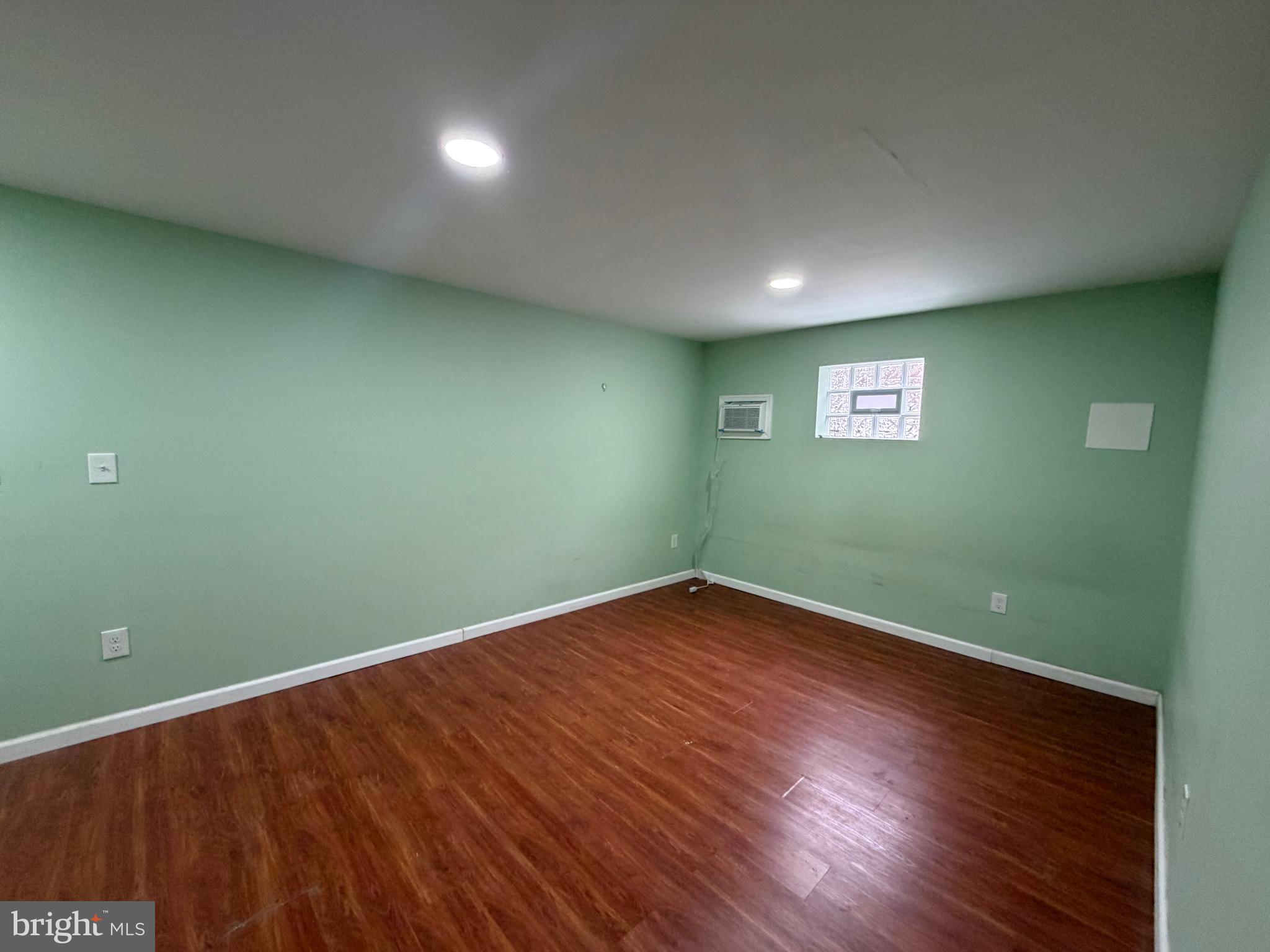 225 Wingate Road Upper Darby, PA 19082 - Photo 13 of 17