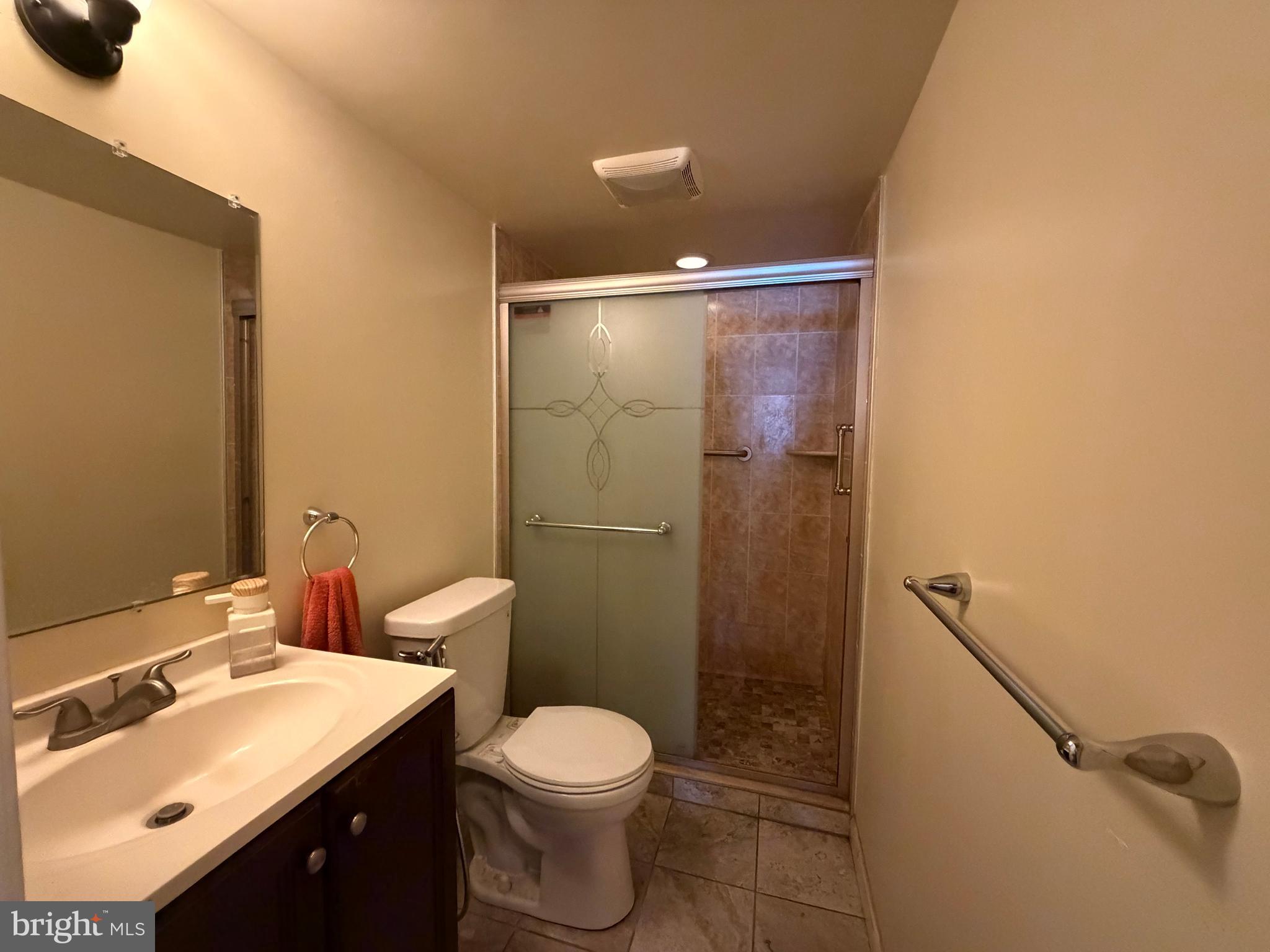 225 Wingate Road Upper Darby, PA 19082 - Photo 14 of 17