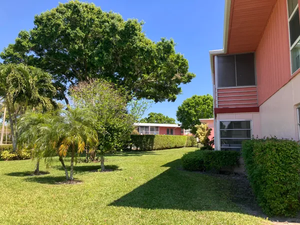 $1,400 | 17 Golfs Edge, Unit D, West Palm Beach, FL 33417