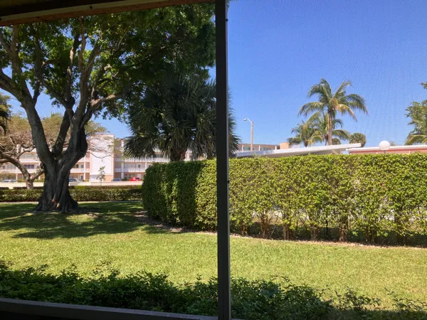 $1,400 | 17 Golfs Edge, Unit D, West Palm Beach, FL 33417