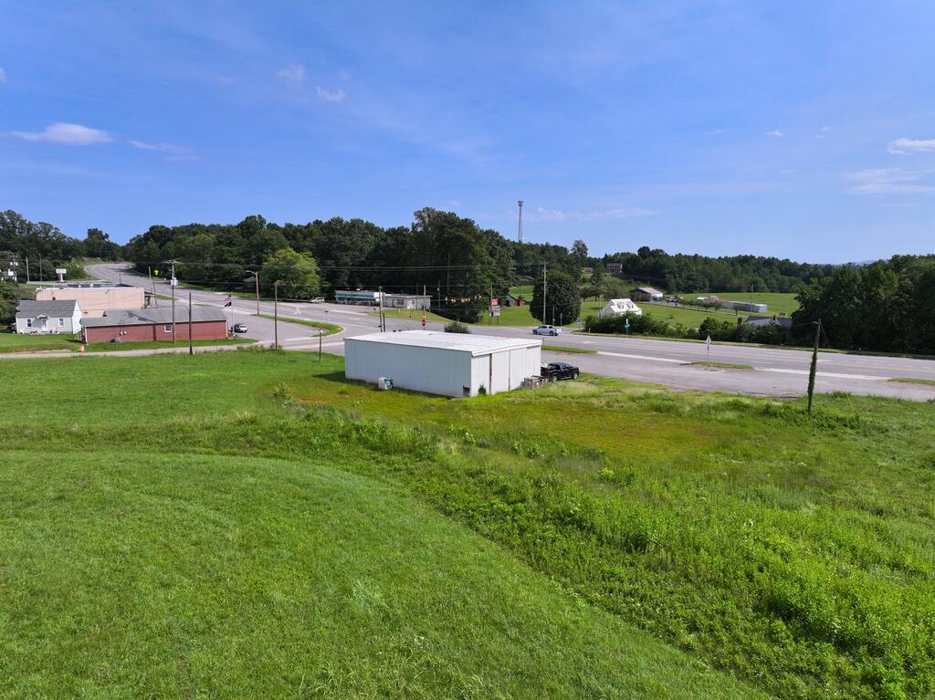 21983 Jeb Stuart Highway Stuart, VA 24171 - Photo 6 of 24 Gallery Image 6