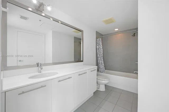 $4,150 | 92 Southwest 3rd Street, Unit 3902, Miami, FL 33130