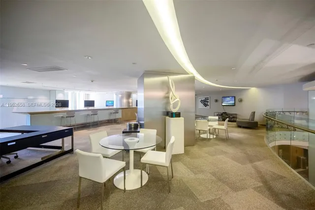 $4,150 | 92 Southwest 3rd Street, Unit 3902, Miami, FL 33130