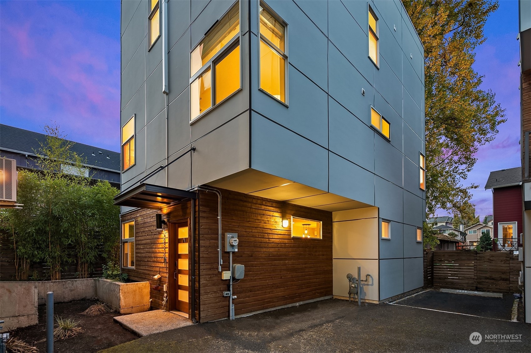 2838A Southwest Genesee Street Seattle, WA 98126 - Photo 1 of 40 Gallery Image 1