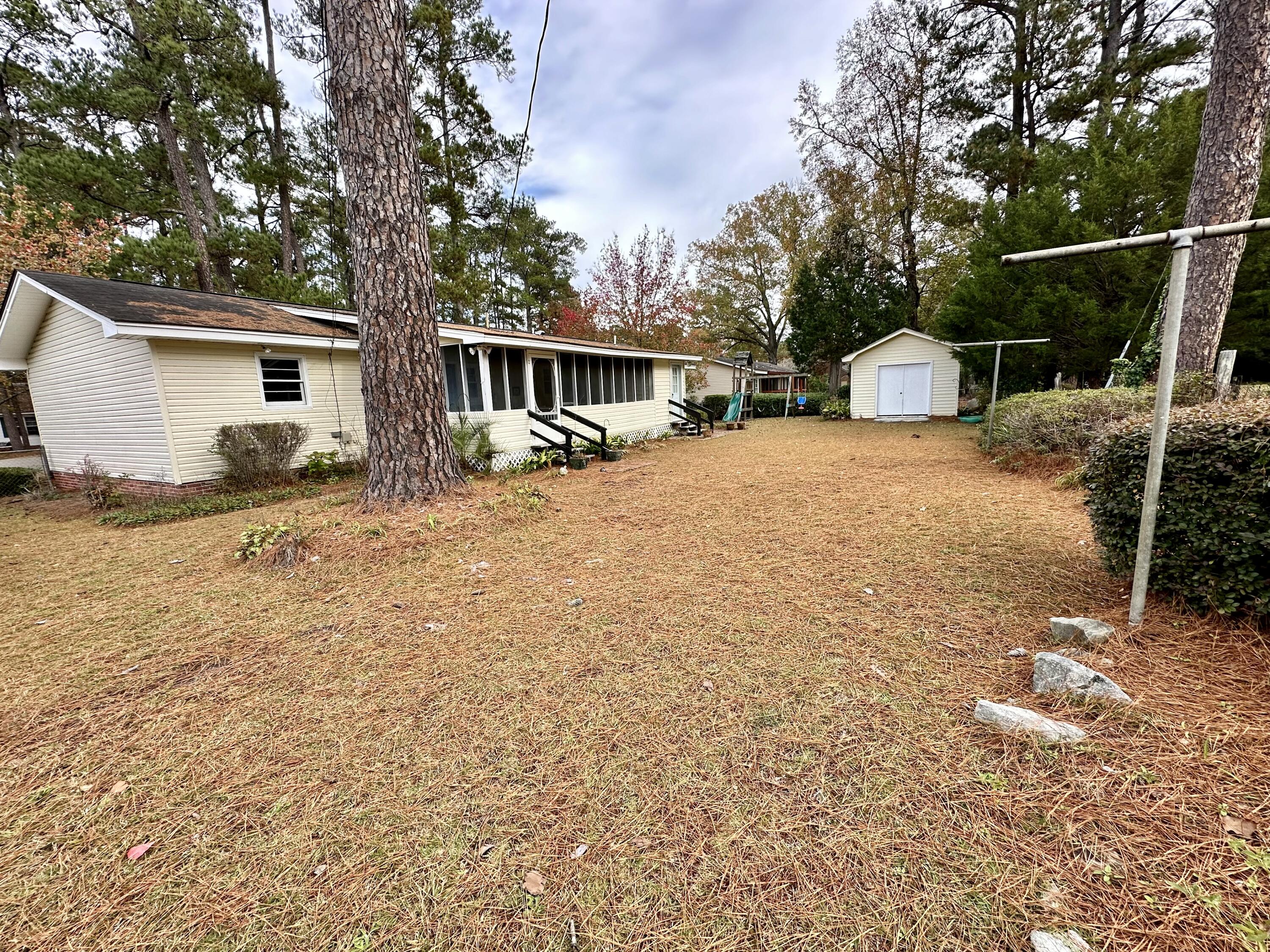 309 County Rd S-45-104 Kingstree, SC 29556 - Photo 3 of 9 IMG_1822