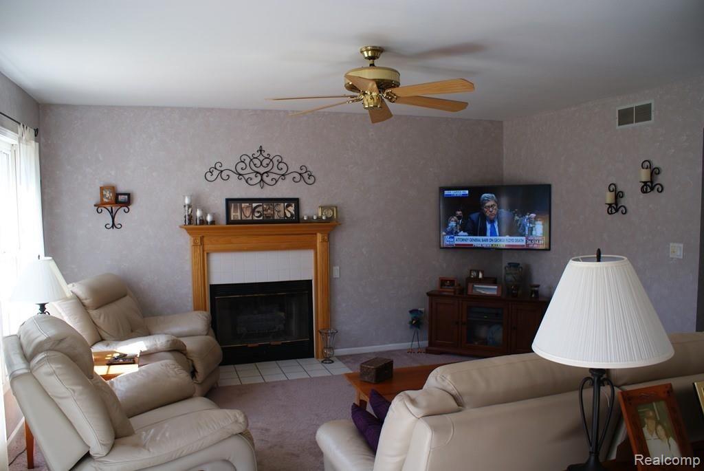 4465 Mitchell Road Metamora, MI 48455 - Photo 27 of 85 Family room provides access to rear deck.