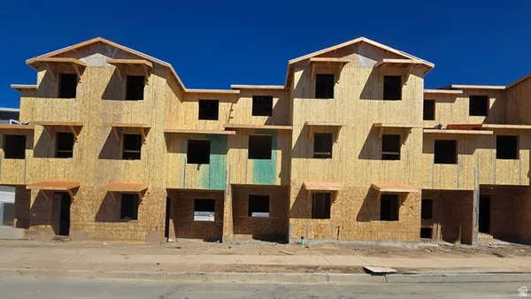 $299,900 | 678 Empress Street, Unit 22, Santaquin, UT 84655