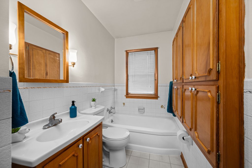 2374 33rd Street Moline, IL 61265 - Photo 17 of 30