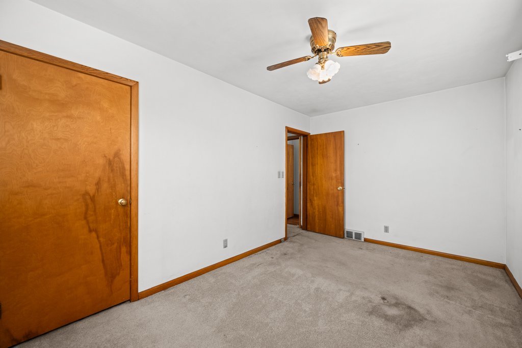 2374 33rd Street Moline, IL 61265 - Photo 19 of 30