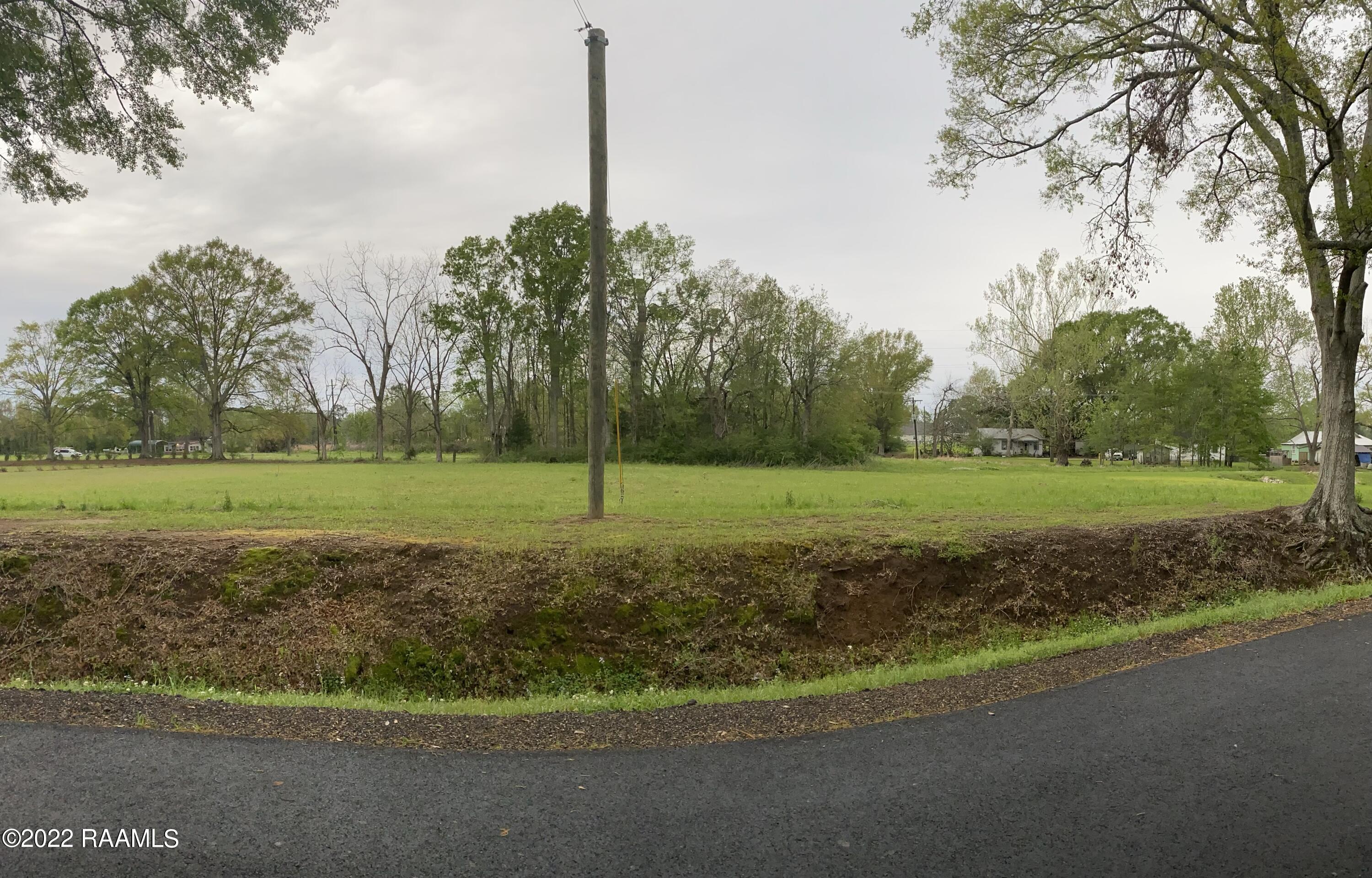 106-108 Kate Road Carencro, LA 70520 - Photo 5 of 10 05A79E9C-70F5-4D8D-A164-0AA82B014AB5
