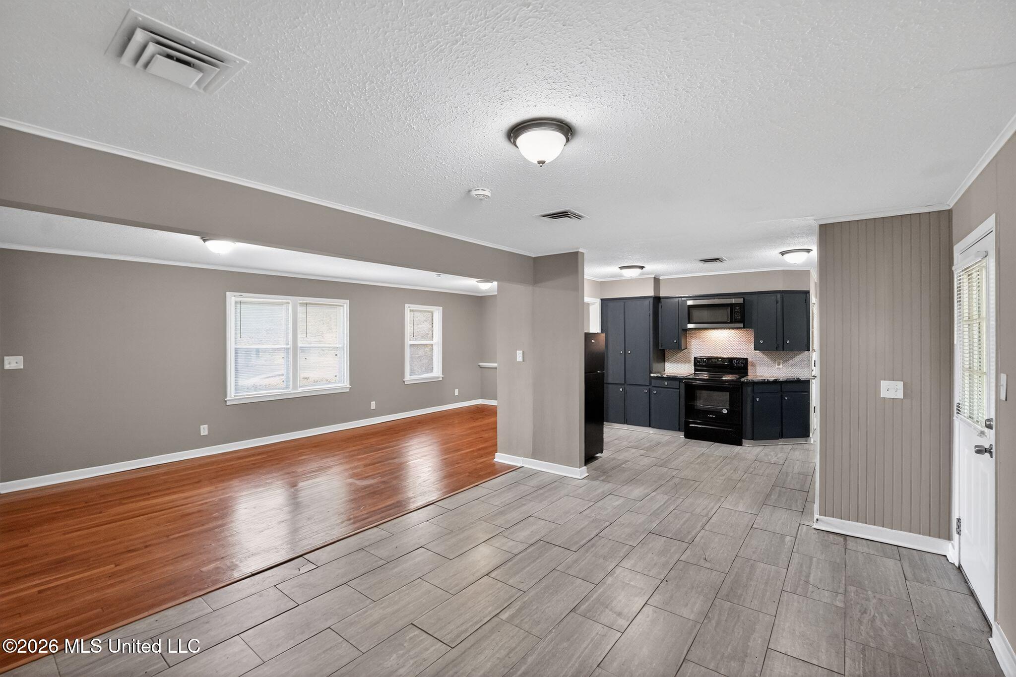 1623 Wilhurst Street Jackson, MS 39211 - Photo 11 of 41 25_1623_Wilhurst_St_Jackson_MS_39211-Kit