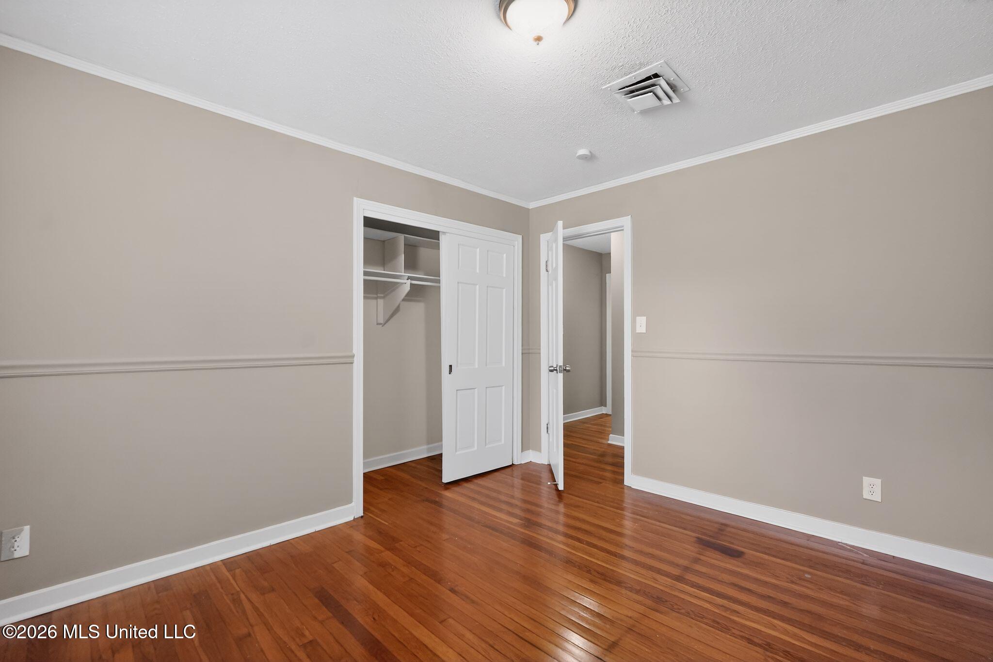 1623 Wilhurst Street Jackson, MS 39211 - Photo 29 of 41 33_1623_Wilhurst_St_Jackson_MS_39211-Bed