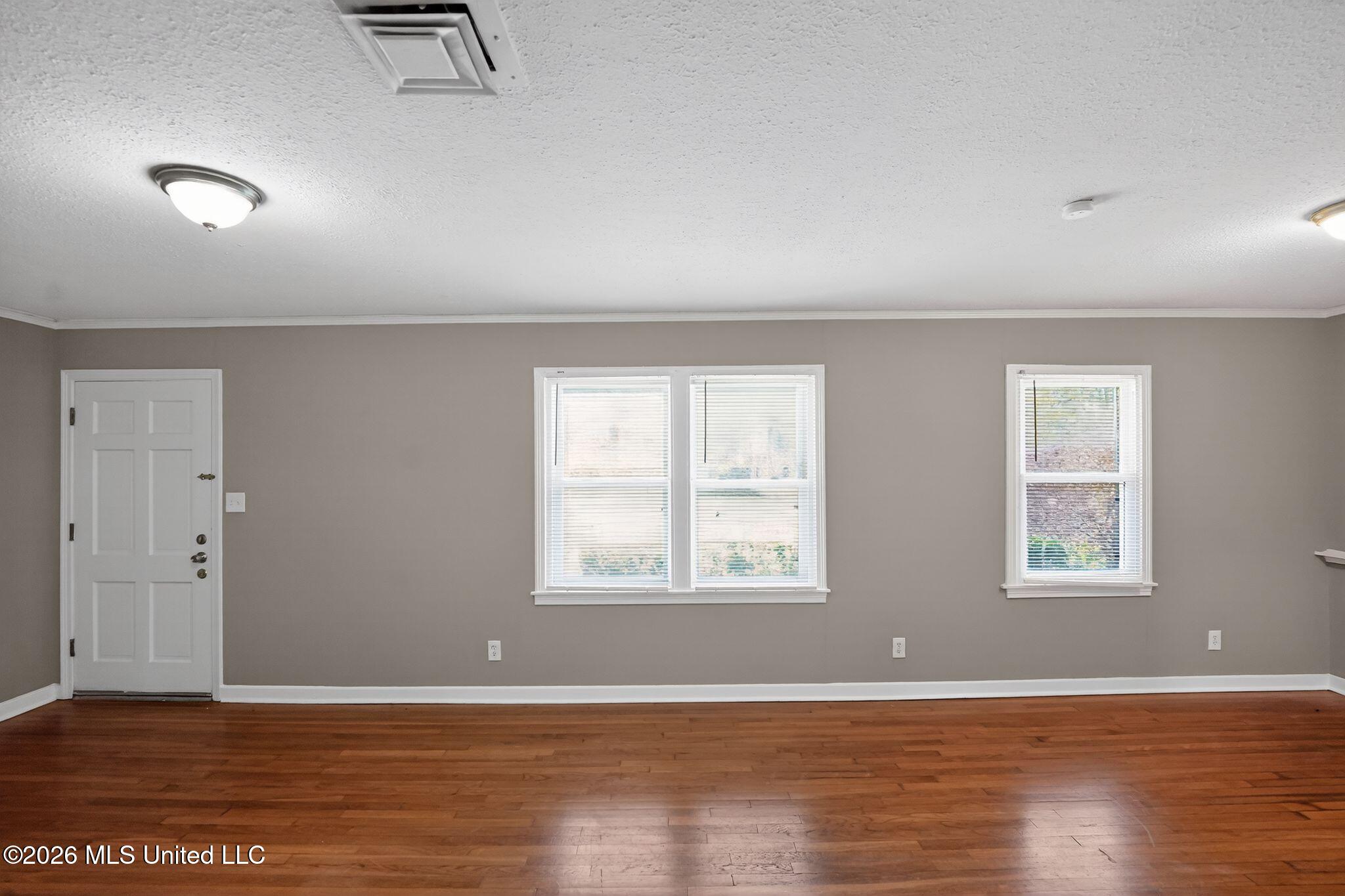 1623 Wilhurst Street Jackson, MS 39211 - Photo 4 of 41 13_1623_Wilhurst_St_Jackson_MS_39211-Liv