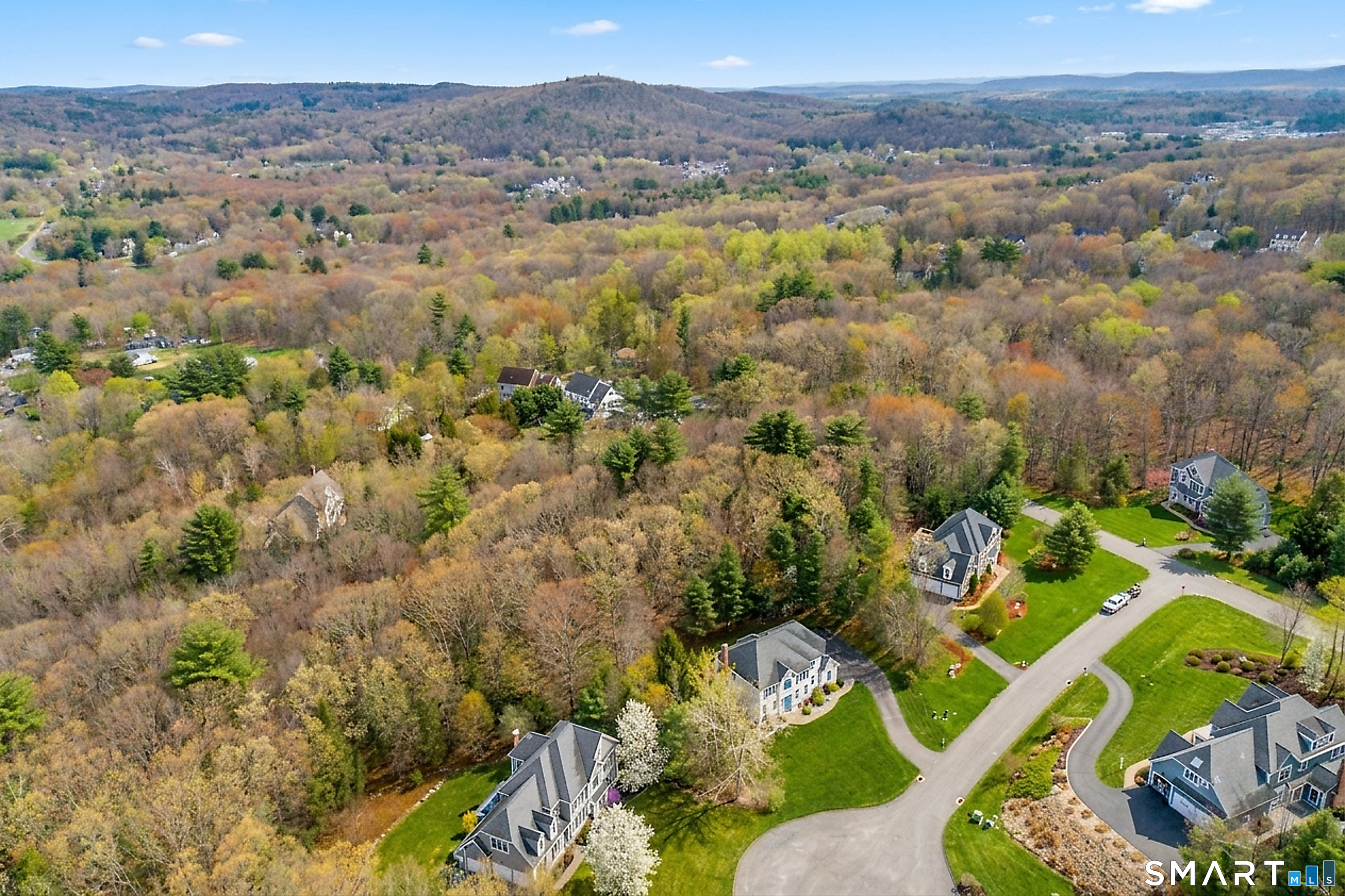 4 Collins View Road Canton, CT 06019 - Photo 2 of 38 an aerial view of multiple house