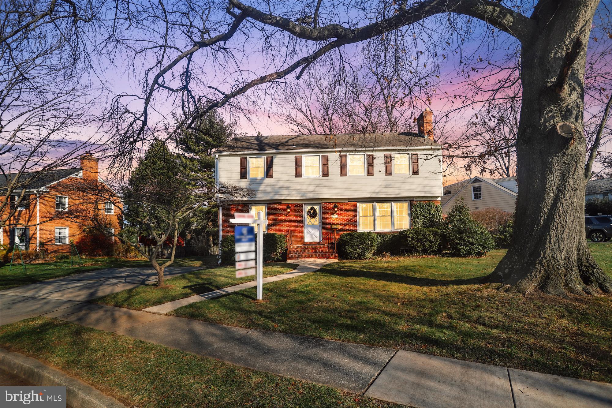818 Stoneleigh Road Baltimore, MD 21212 - Photo 2 of 35 Attractive corner lot with mature trees for shade