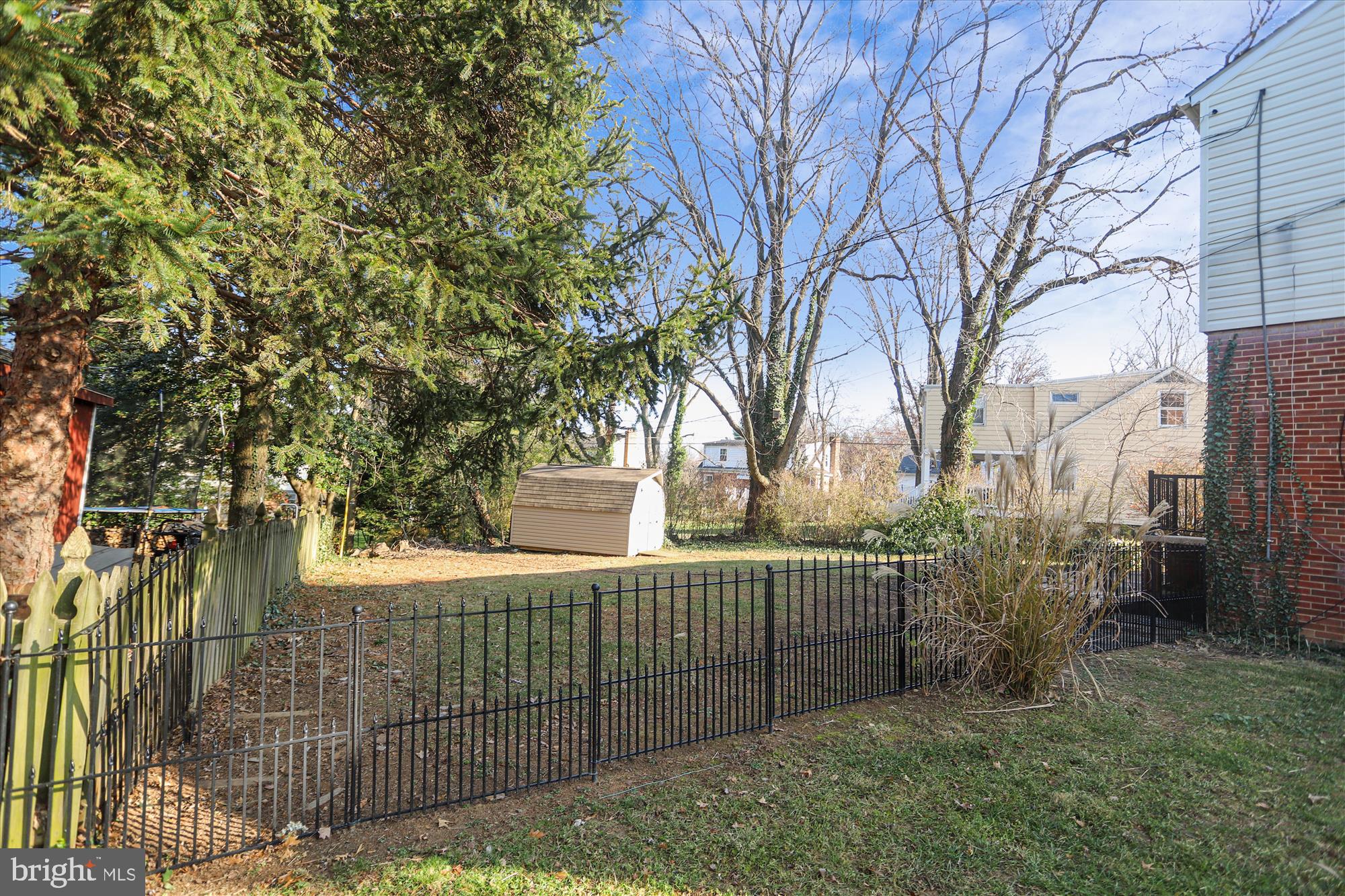 818 Stoneleigh Road Baltimore, MD 21212 - Photo 34 of 35 Rear yard is partially fenced