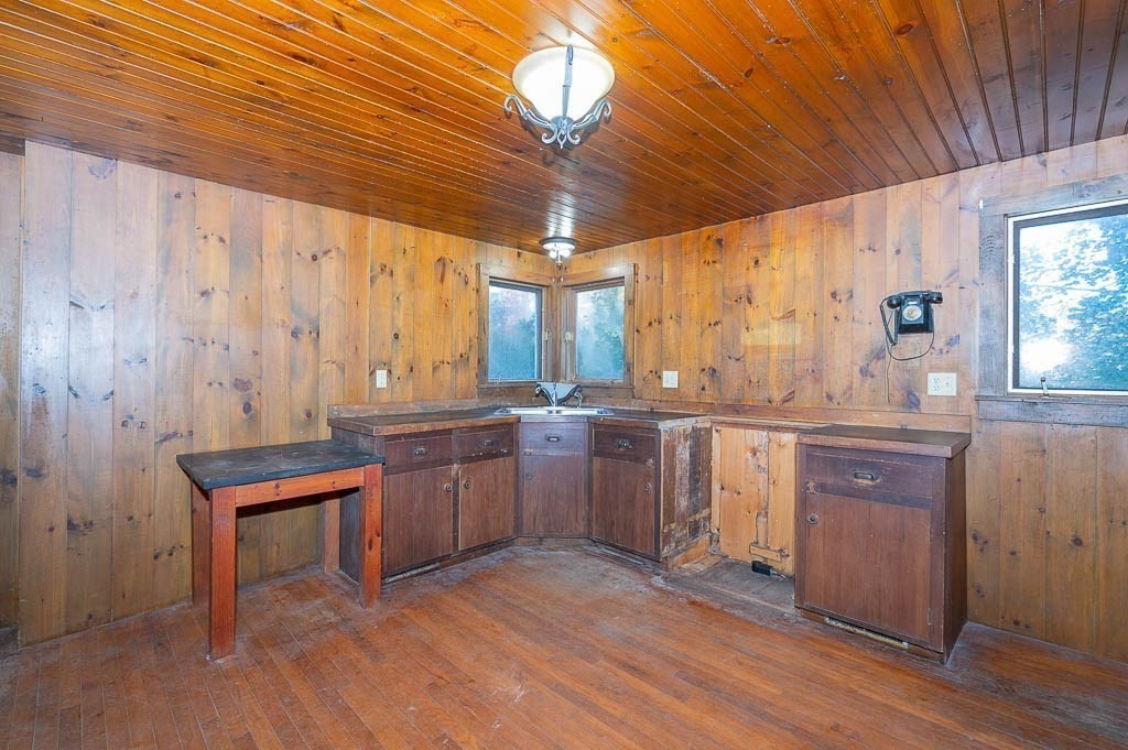 44 Streeter Road Sturbridge, MA 01518 - Photo 4 of 42
