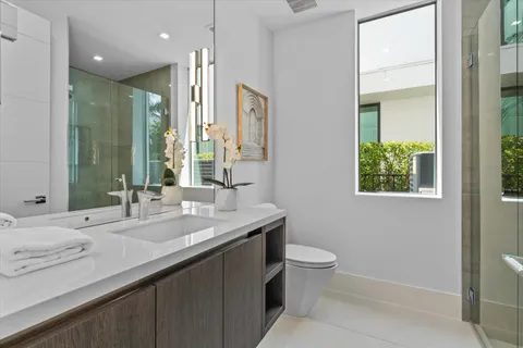 $4,100,000 | 1070 Del Harbour Drive, Delray Beach, FL 33483