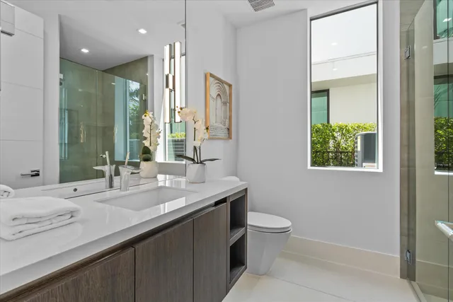 $4,100,000 | 1070 Del Harbour Drive, Delray Beach, FL 33483