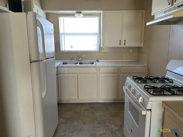 $1,095 | 1315 Jefferis Avenue, Killeen, TX 76543