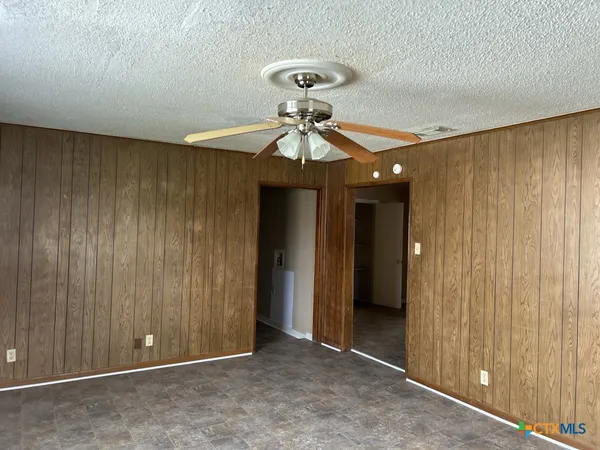 $1,095 | 1315 Jefferis Avenue, Killeen, TX 76543