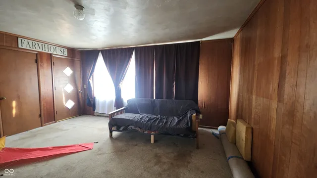 $325,000 | 366 West 200 South, Veedersburg, IN 47987