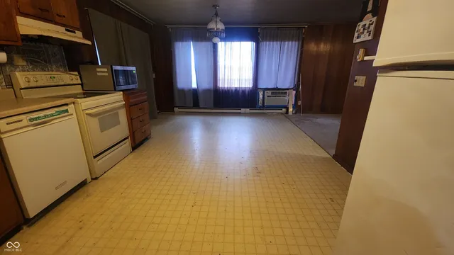 $325,000 | 366 West 200 South, Veedersburg, IN 47987