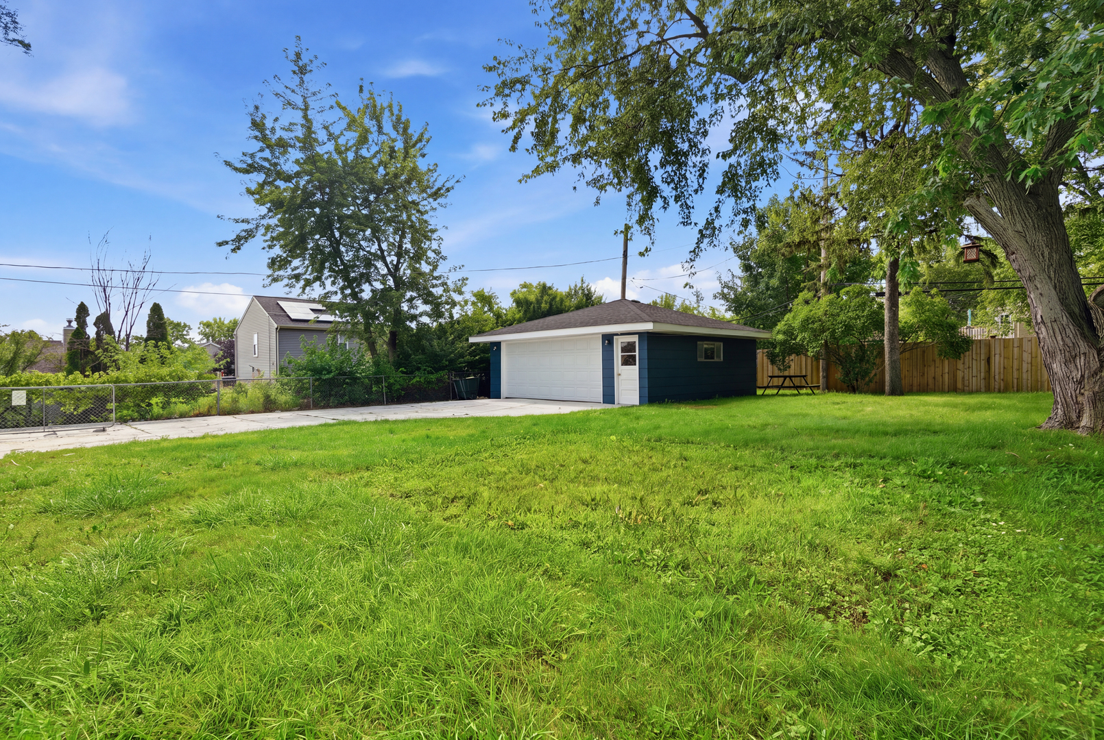 2425 Sand Lake Road Lindenhurst, IL 60046 - Photo 18 of 19 Gallery Image 18
