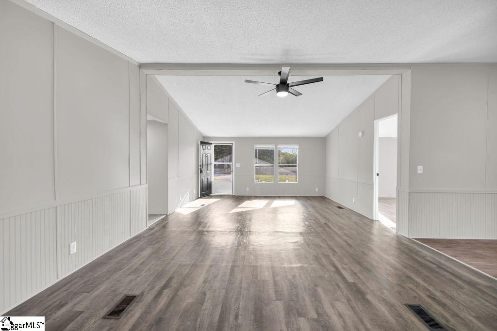 4 Riverbreeze Road Greenville, SC 29611 - Photo 8 of 19 Gallery Image 8