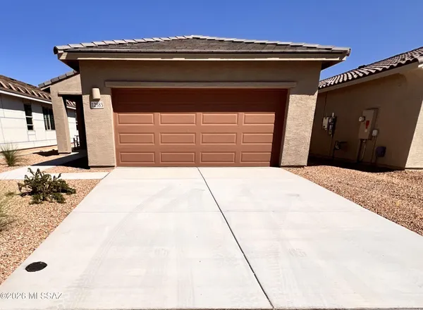 $1,895 | 12585 East Caden Drive, Vail, AZ 85641
