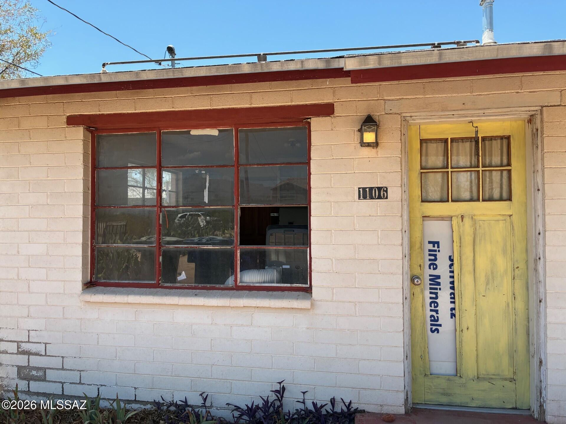 1106 East Halcyon Road Tucson, AZ 85719 - Photo 4 of 15 da56253f-cc02-4389-aebc-6d89cca300cc