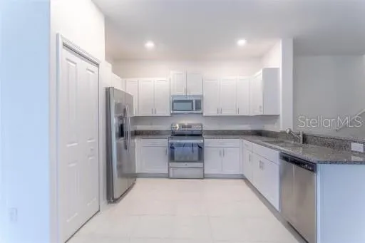 $2,000 | 32025 Powderpuff Mimosa Drive, San Antonio, FL 33576