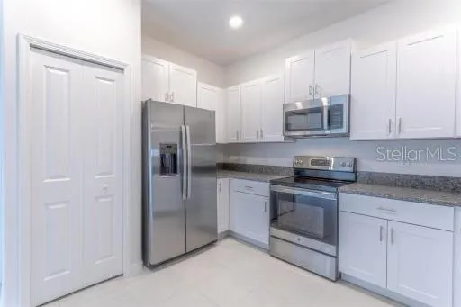 $2,000 | 32025 Powderpuff Mimosa Drive, San Antonio, FL 33576