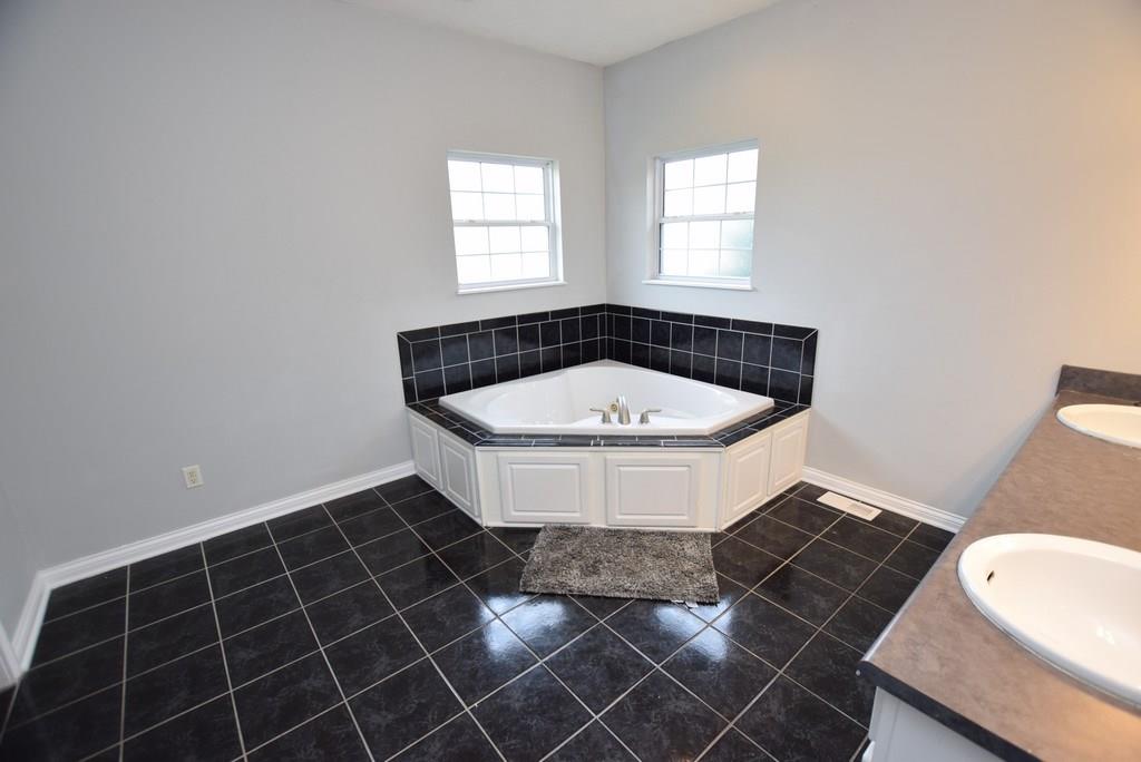 1752 Raccoon Way Pendleton, IN 46064 - Photo 25 of 35